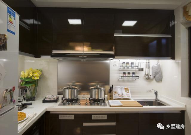 推薦一款三層別墅設(shè)計(jì)圖，設(shè)計(jì)更美觀和合理，非常大氣