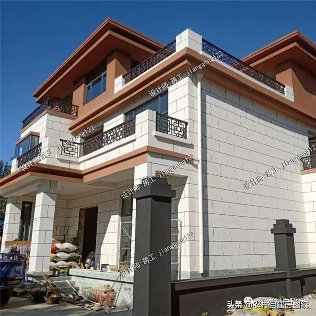 120平的三層別墅設計圖，2款案例25萬和35萬，時尚和經典中式你建哪款？