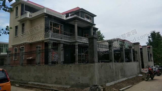 經(jīng)典氣派農(nóng)村別墅設(shè)計(jì)圖，13.1X11.4米，提高了居住的安全舒適性