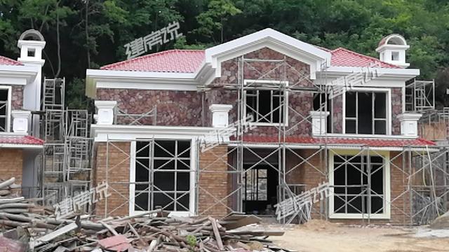 二層框架農(nóng)村自建房，25萬建村里一棟，人人看了都羨慕。