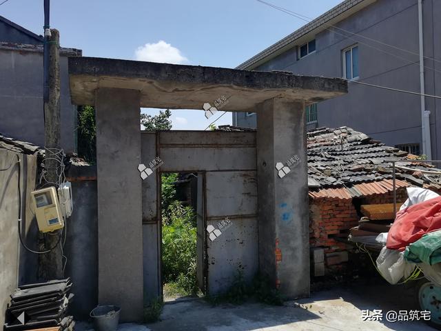 二層現(xiàn)代風(fēng)格別墅，既舒適實(shí)用又簡潔耐看，全村第一棟，引領(lǐng)別墅新潮流！