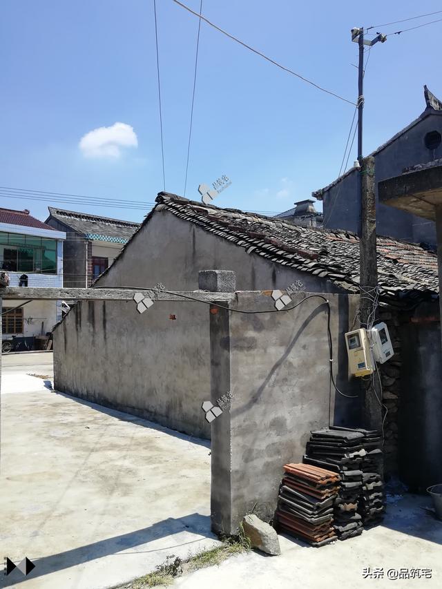 二層現(xiàn)代風(fēng)格別墅，既舒適實(shí)用又簡潔耐看，全村第一棟，引領(lǐng)別墅新潮流！