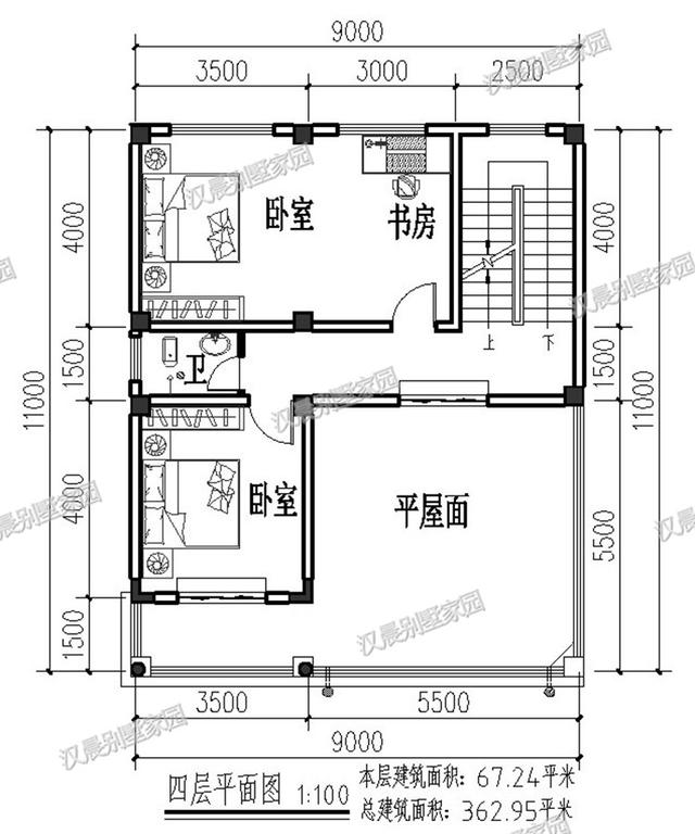 一側(cè)無(wú)窗的農(nóng)村四層別墅設(shè)計(jì)圖，帶車(chē)庫(kù)和大露臺(tái)，漂亮極了。