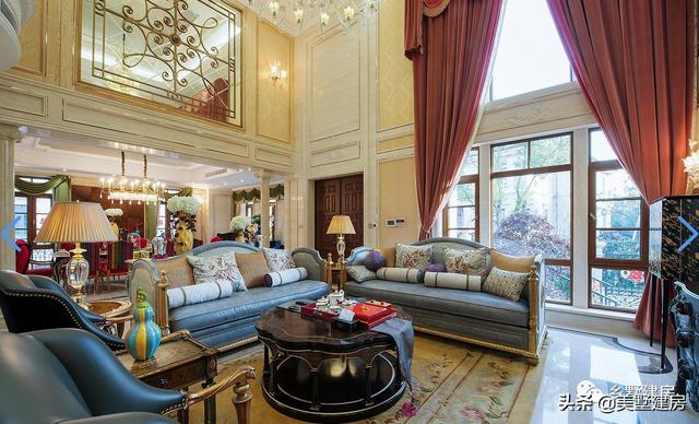 經(jīng)典歐式二層別墅設(shè)計(jì)圖，外形獨(dú)特，造型美觀，農(nóng)村生活想低調(diào)都不行！