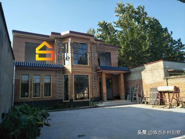 經(jīng)典農(nóng)村二層歐式小樓設(shè)計(jì)圖，外觀大氣，內(nèi)部實(shí)用，四種內(nèi)布局設(shè)計(jì)方案任你挑選。