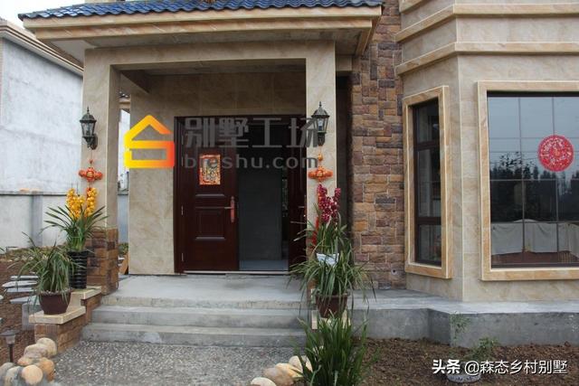 經(jīng)典農(nóng)村二層歐式小樓設(shè)計(jì)圖，外觀大氣，內(nèi)部實(shí)用，四種內(nèi)布局設(shè)計(jì)方案任你挑選。