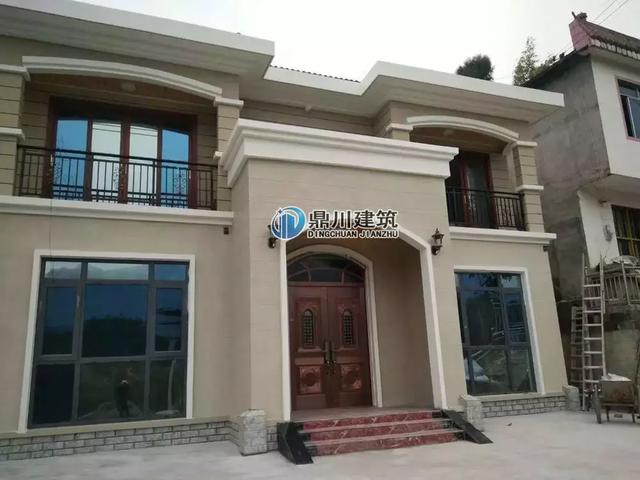 經(jīng)濟(jì)實(shí)用的二層鄉(xiāng)村別墅設(shè)計(jì)圖，4款案例，供你參考。