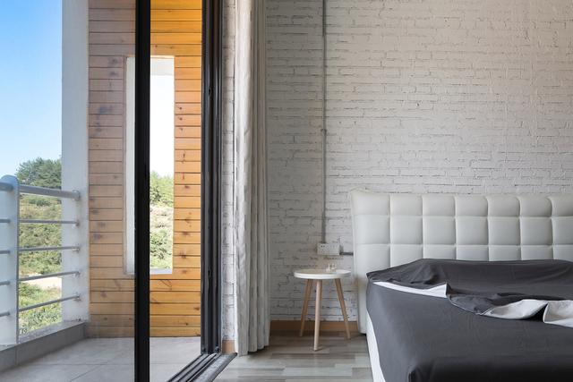 農(nóng)村建房也能建成這樣的白色別墅，設(shè)計也太新穎了吧！