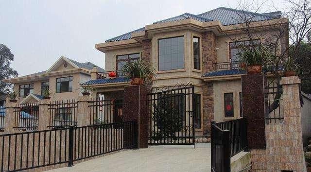 娶了個城里老婆，在村里蓋一棟漂亮別墅，簡直是人生贏家！