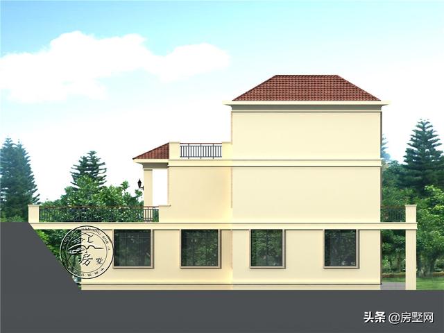 三層簡歐別墅設計圖，處在低洼地段，看看業(yè)主是如何解決的。