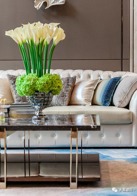 占地90平的三層歐式別墅設(shè)計(jì)圖，色調(diào)溫暖又素雅，南北通透，小宅基地的福音！