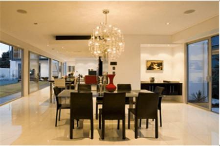 現(xiàn)代中式風(fēng)三層別墅設(shè)計(jì)圖，7室4廳4衛(wèi)，享受大自然的樂趣。