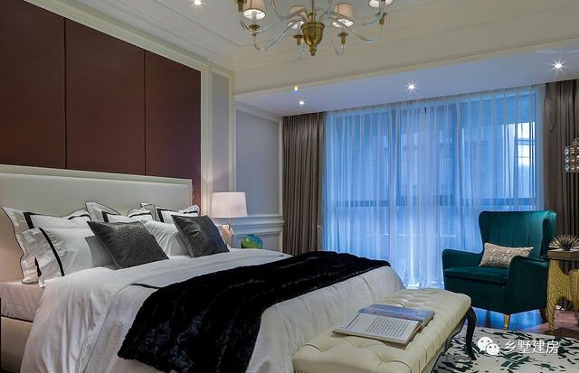 鄉(xiāng)村歐式三層別墅設(shè)計(jì)圖，造型立體，配色柔和又喜慶，且內(nèi)外兼修！