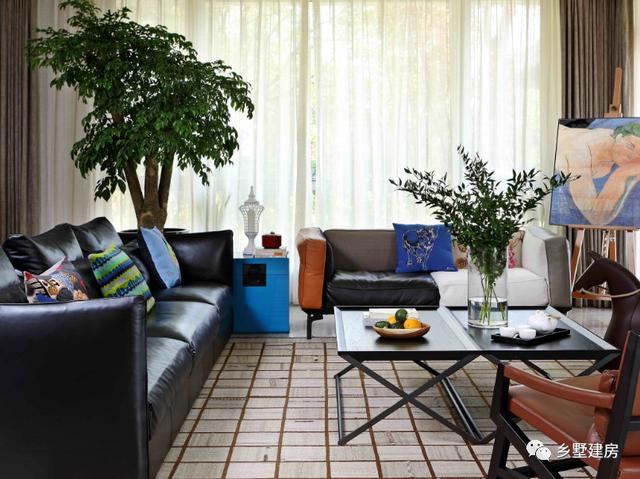 帶陽臺(tái)別墅設(shè)計(jì)圖，沒有陽臺(tái)的別墅，算不上別墅！200多平的陽臺(tái)別墅，有你足矣！