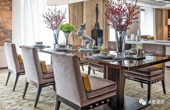 帶陽臺(tái)別墅設(shè)計(jì)圖，沒有陽臺(tái)的別墅，算不上別墅！200多平的陽臺(tái)別墅，有你足矣！