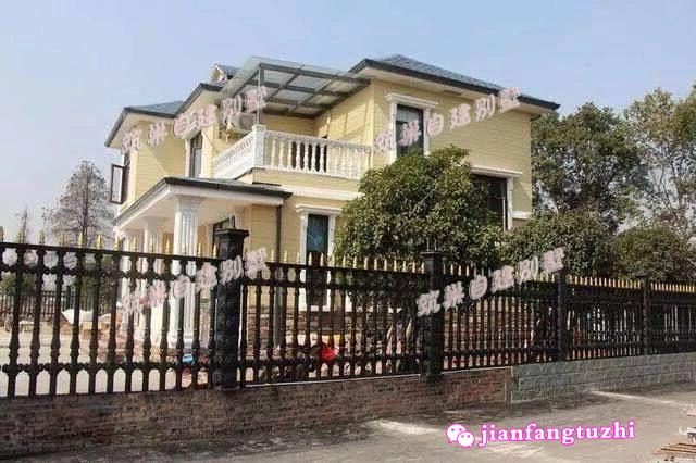 鄉(xiāng)村二層小別墅設(shè)計(jì)圖，建成案例圖與效果圖相似度99.9%