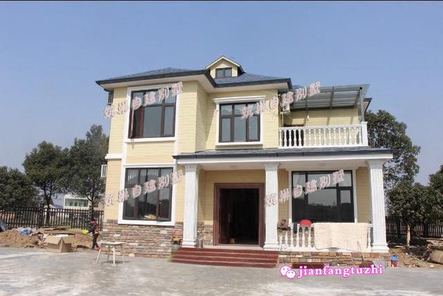 鄉(xiāng)村二層小別墅設(shè)計(jì)圖，建成案例圖與效果圖相似度99.9%