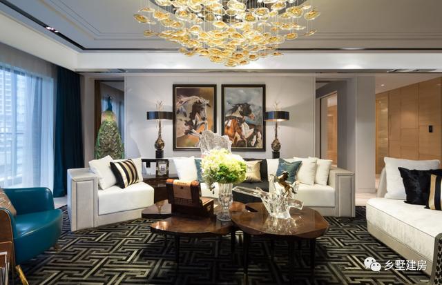 這棟簡(jiǎn)歐風(fēng)二層小別墅設(shè)計(jì)圖，別墅外立面色調(diào)純潔、簡(jiǎn)約，造價(jià)只要24萬