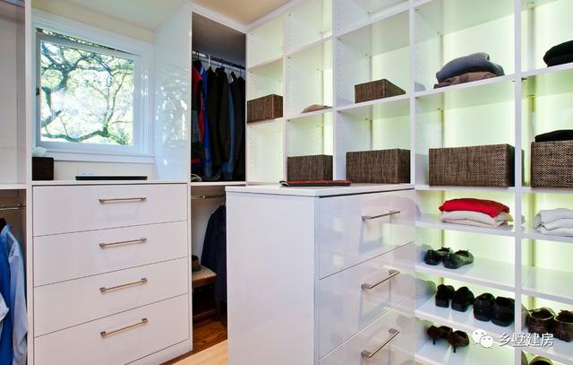 新中式二層別墅設計圖，4套房+陽光房，21萬輕松享受多彩農(nóng)村生活！