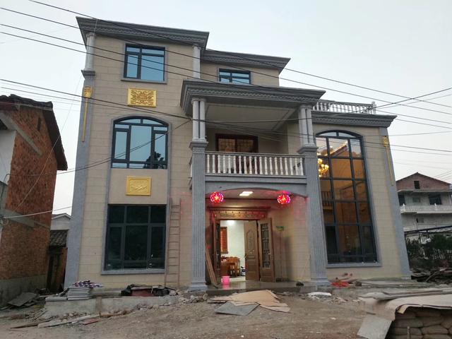 精美三層別墅設(shè)計圖，湖南小伙60萬建，主體剛落成村里人都說氣派，圖紙快快收藏好