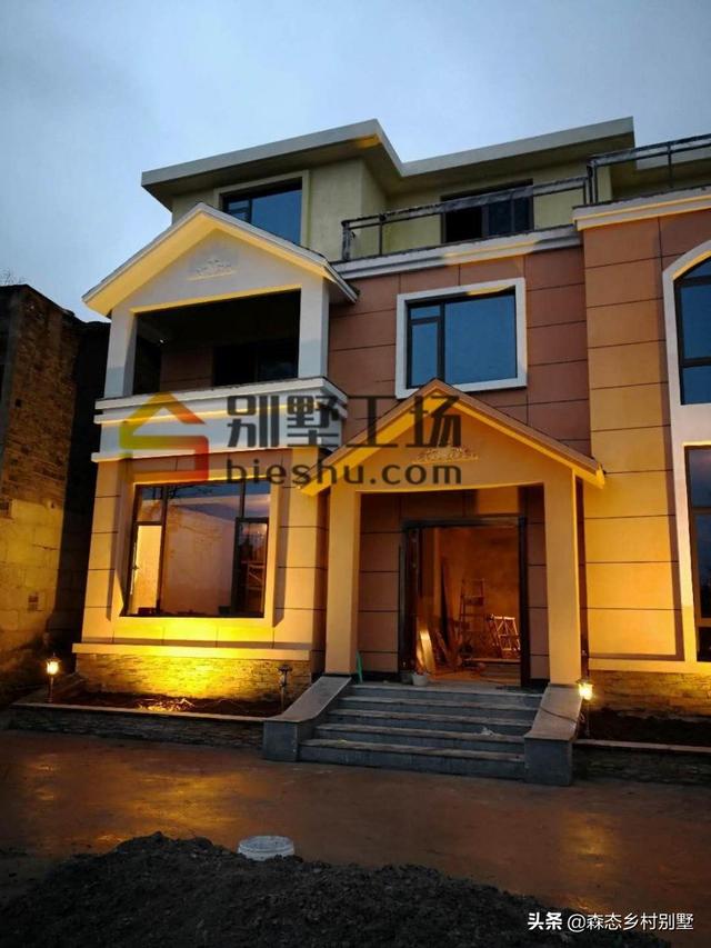 曬曬客戶新建的農(nóng)村三層小別墅及設(shè)計圖，造價40萬能拿下嗎？