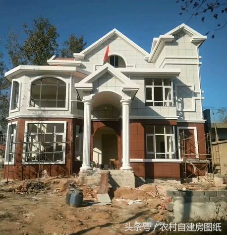 幾套20萬(wàn)30萬(wàn)40萬(wàn)預(yù)算的別墅設(shè)計(jì)圖分享給你們，建出來(lái)一定很漂亮