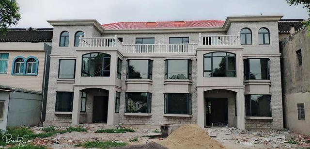 雙拼別墅設(shè)計(jì)圖，湖南兄弟合建，實(shí)惠又大氣，村里人人羨慕又夸贊