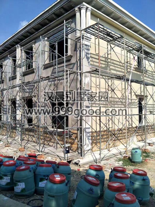 這棟實力派的農(nóng)村二層別墅占地206平，絕對會閃耀全村