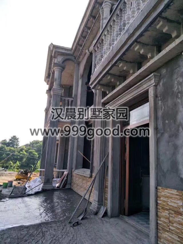 這棟實力派的農(nóng)村二層別墅占地206平，絕對會閃耀全村