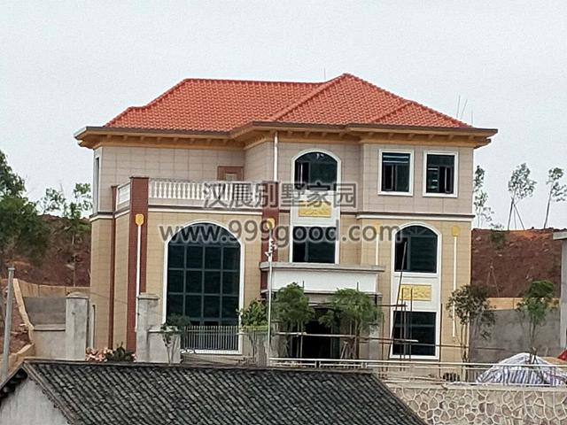 六款農(nóng)村別墅設(shè)計(jì)圖，布局設(shè)計(jì)合理實(shí)用，在村里建一棟這樣的別墅，很多城里人看見(jiàn)都自愧不如。