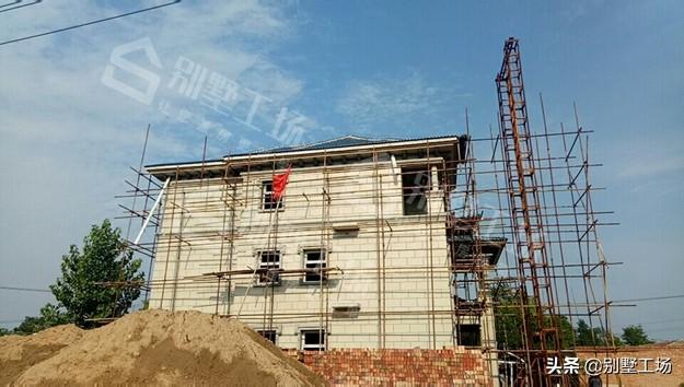 農(nóng)村三層復(fù)式自建房屋設(shè)計(jì)圖，主體造價(jià)在30萬左右。