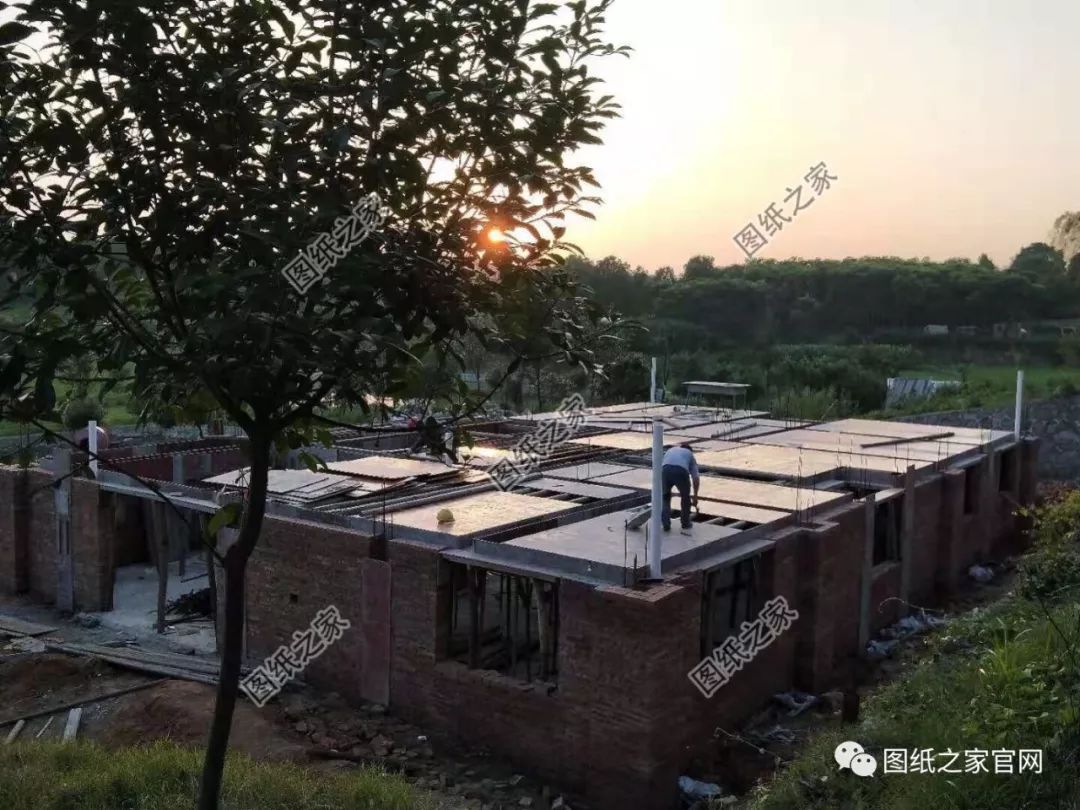 35萬(wàn)農(nóng)村蓋二層小洋樓，實(shí)用舒適又省錢(qián)，美到鄰居羨慕！【建房實(shí)拍】