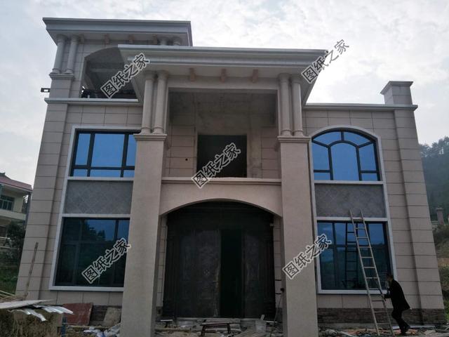 三層歐式豪宅完工實拍圖，有錢了我也要建一棟這樣的別墅