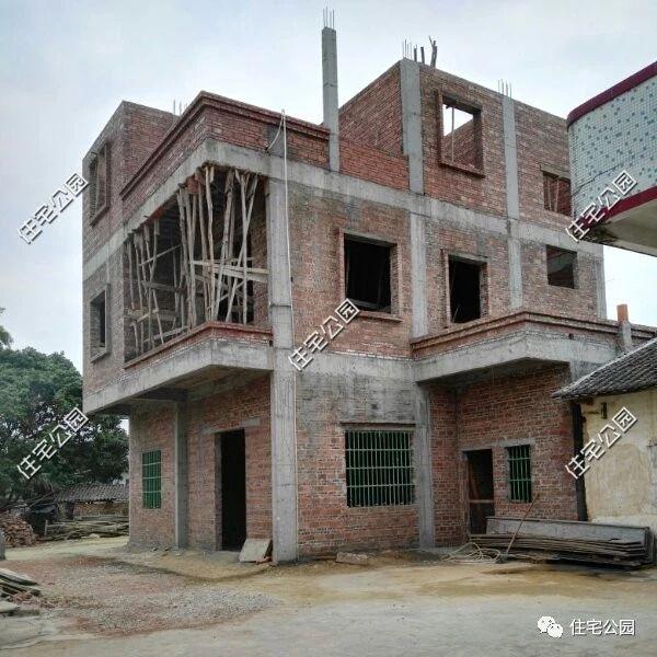 廣東劉先生農(nóng)村建3層樓房，主體造價(jià)才花23萬(wàn)元，讓人眼紅羨慕