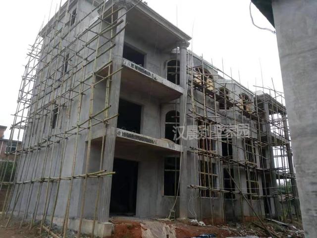 小宅地也可蓋雙拼，四層雙拼自建房這樣蓋起來怎么樣