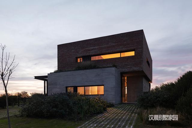 國外二層個性別墅效果圖，符合中國人的喜歡嗎