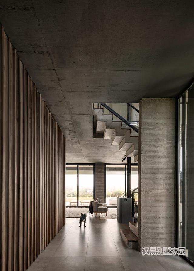 國外二層個性別墅效果圖，符合中國人的喜歡嗎