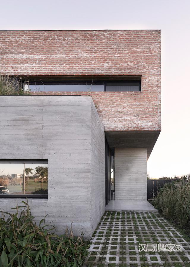 國外二層個性別墅效果圖，符合中國人的喜歡嗎