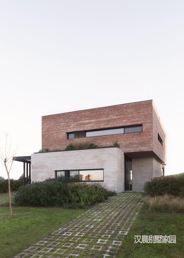 國外二層個性別墅效果圖，符合中國人的喜歡嗎