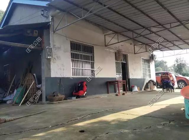 回農(nóng)村70萬(wàn)自建別墅，羨慕死城里人，附施工過(guò)程