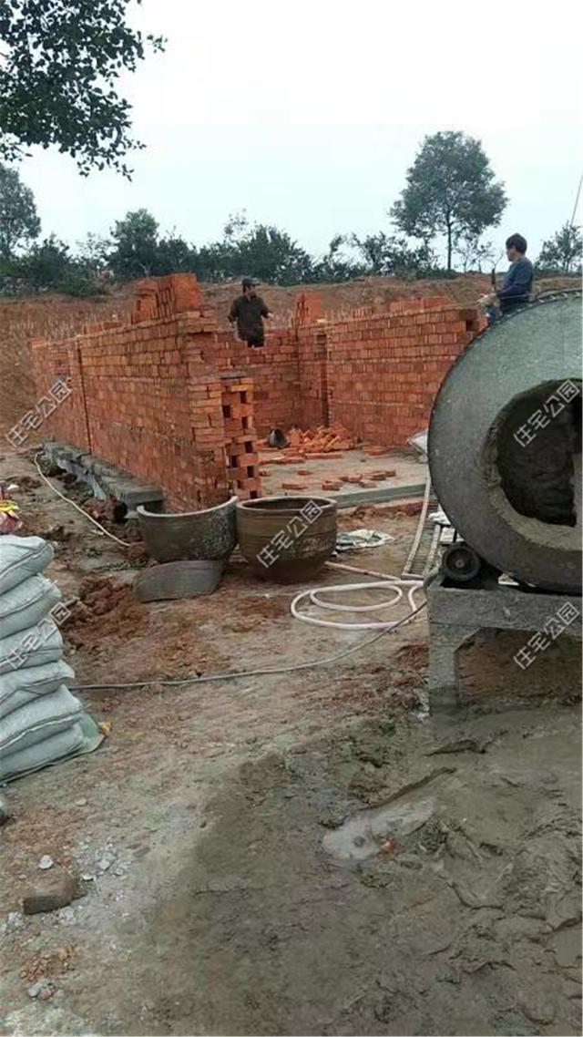 回農(nóng)村70萬(wàn)自建別墅，羨慕死城里人，附施工過(guò)程