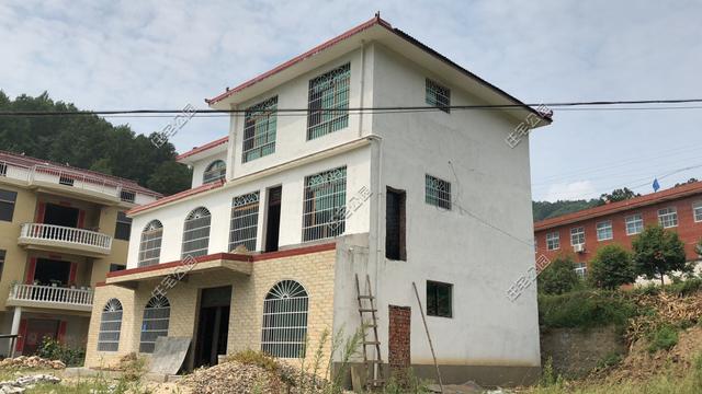 陜西回農(nóng)村自建房，48萬建3層小樓，超值