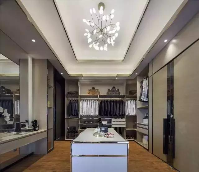 1000平新中式獨(dú)棟別墅實(shí)拍，前后都有庭院，千萬(wàn)身價(jià)才敢建