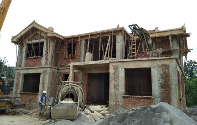 云南二層中式徽派房子設(shè)計(jì)及施工，土建造價(jià)40萬(wàn)