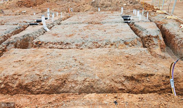 農(nóng)村自建房地基怎么做才能更穩(wěn)？老師傅告訴你