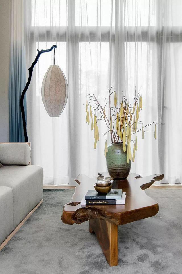 最美庭院別墅實拍，一進庭院就被驚艷到了，這才叫別墅