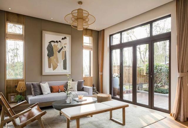 最美庭院別墅實拍，一進庭院就被驚艷到了，這才叫別墅