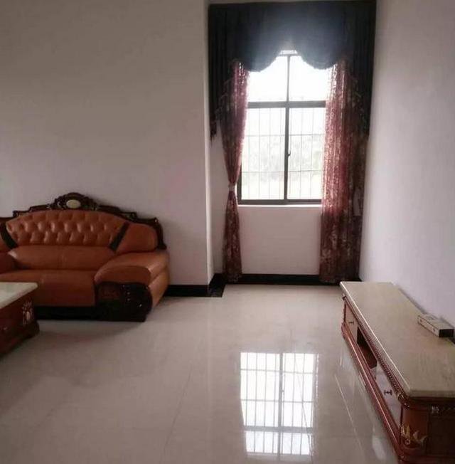 農(nóng)村三層平屋頂樓房建造實(shí)拍，完工圖真漂亮，總共花了59萬