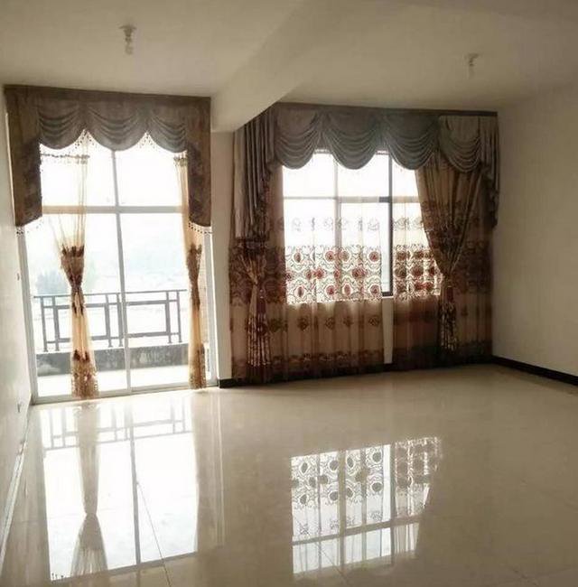 農(nóng)村三層平屋頂樓房建造實(shí)拍，完工圖真漂亮，總共花了59萬