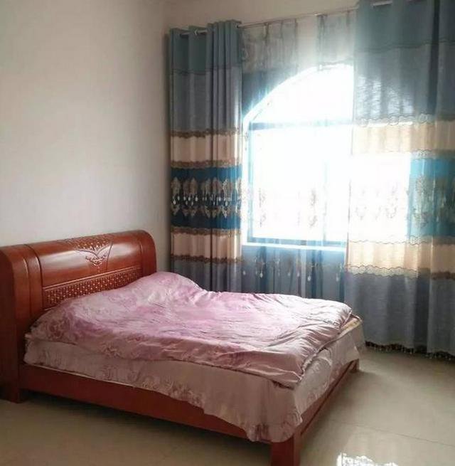 農(nóng)村三層平屋頂樓房建造實(shí)拍，完工圖真漂亮，總共花了59萬